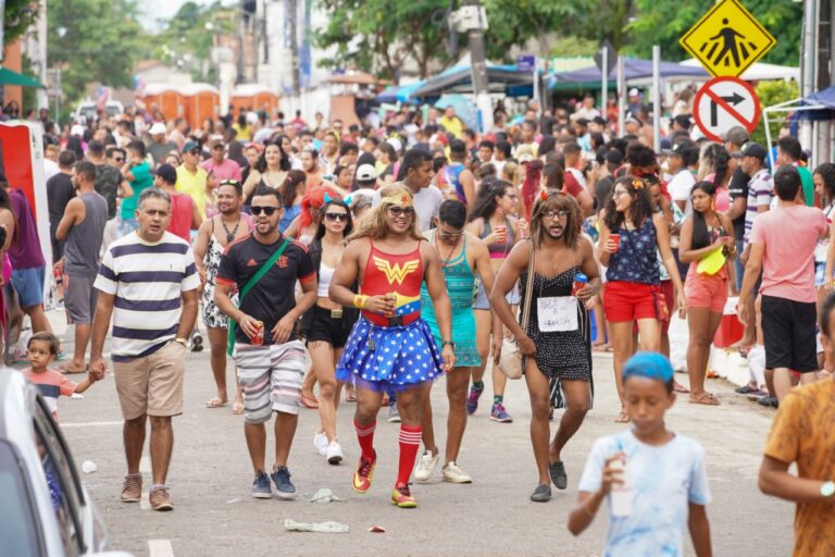 Bloco Gaiola das Loucas se consolida como principal atração do carnaval 2025 em Marabá
